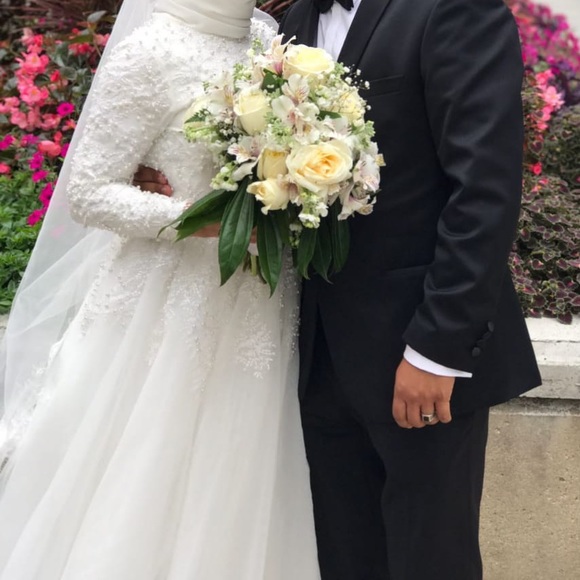 Modest Wedding dress custom made size 4 - Picture 11 of 11